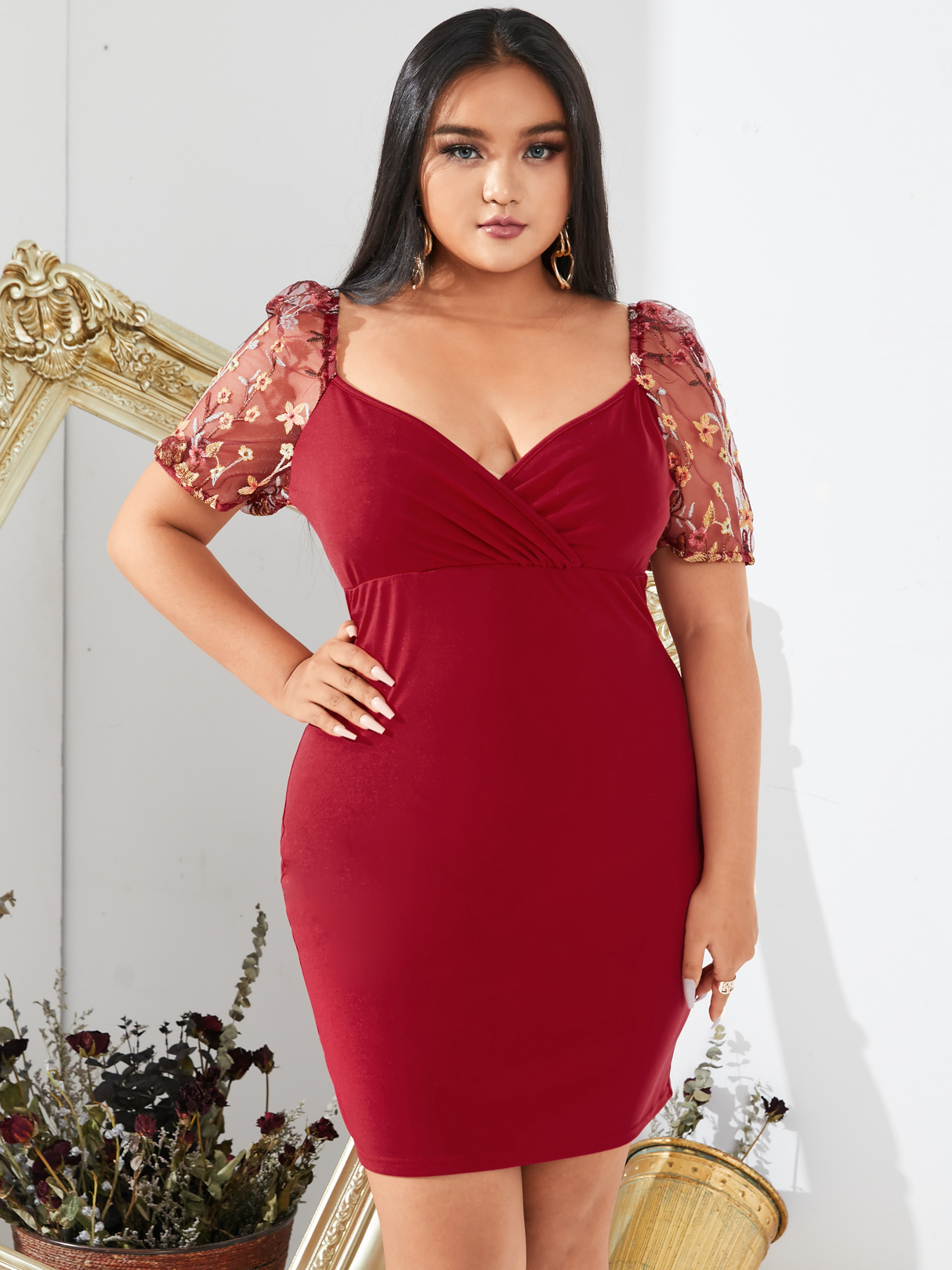 YOINS Plus Size Deep V Neck Embroidered Short Sleeves Mini Dress