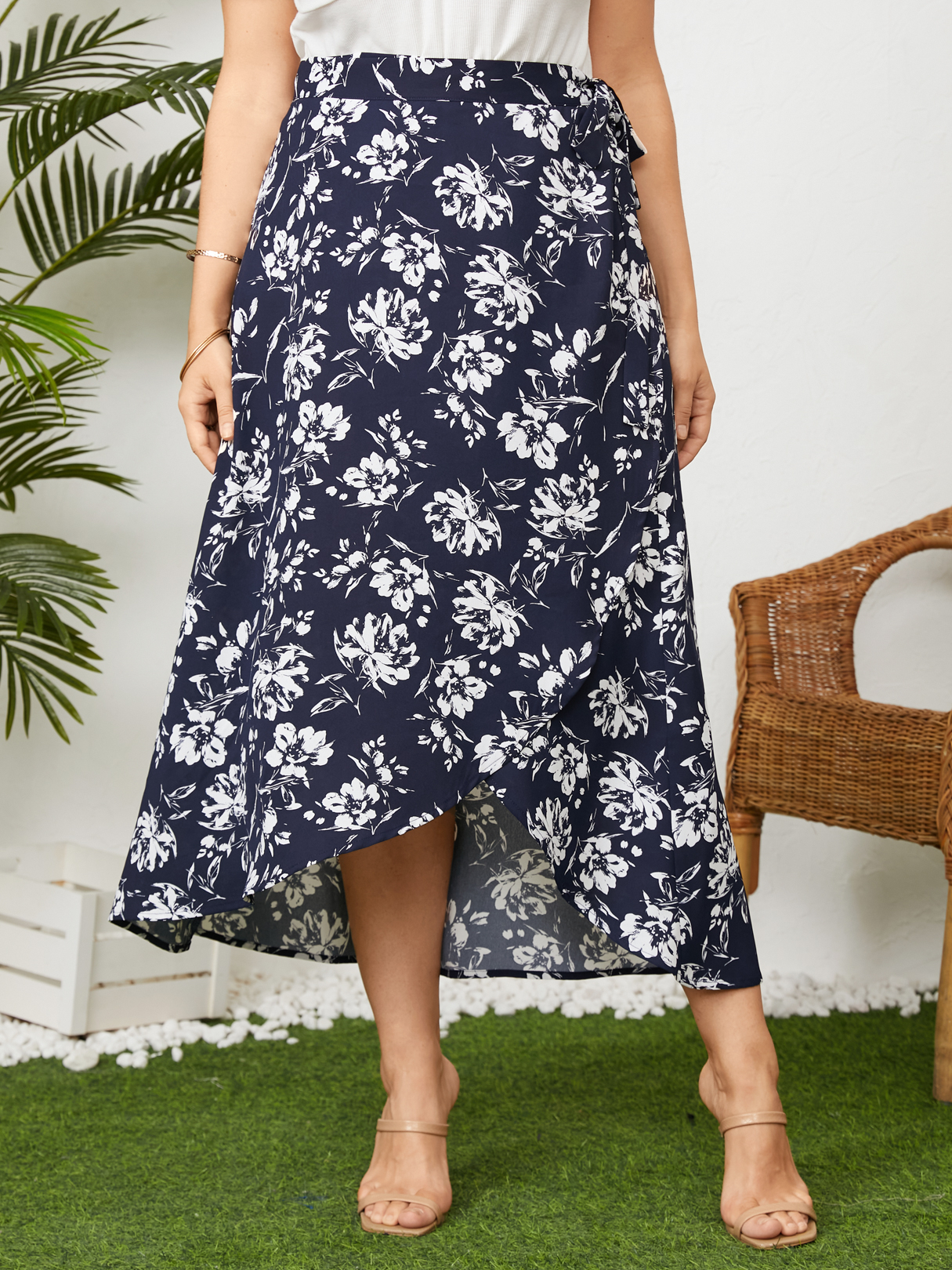 YOINS Plus Size Floral Print Tie-up Design Skirt