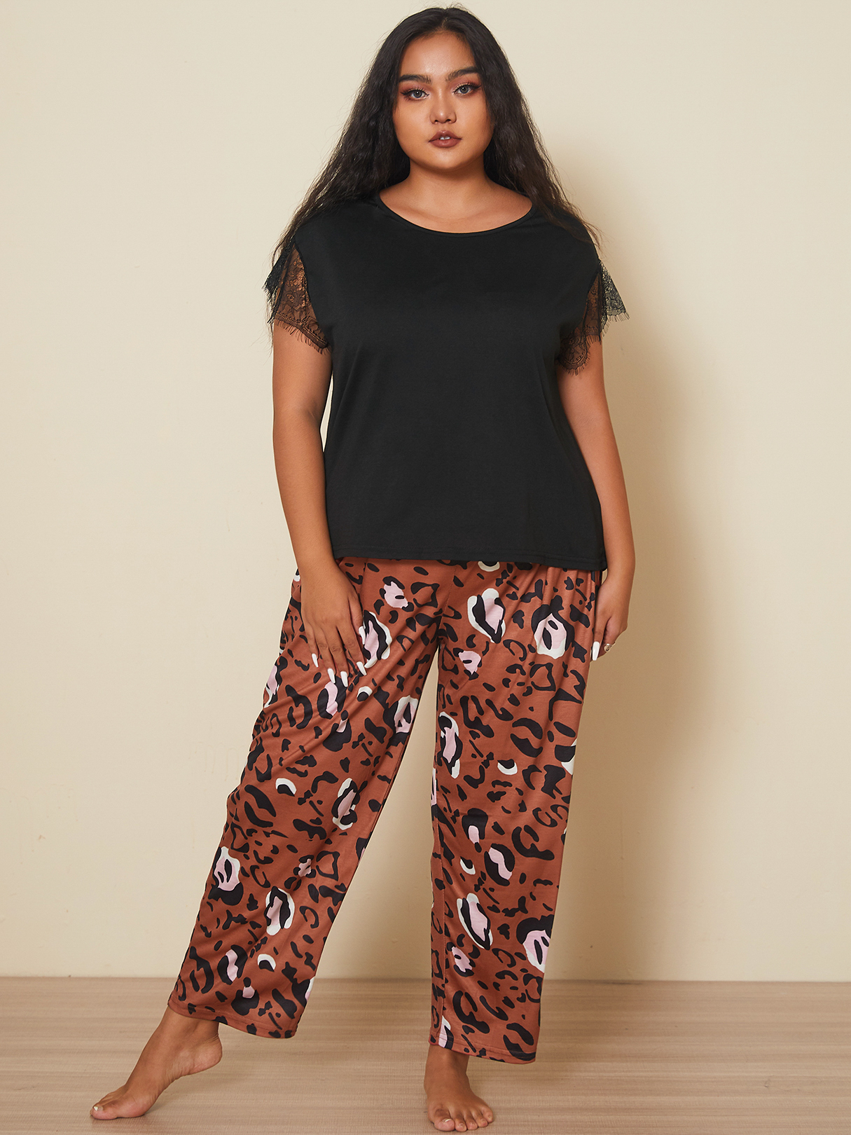 Plus Size Round Neck Leopard Lace Short Sleeves Sleepwear