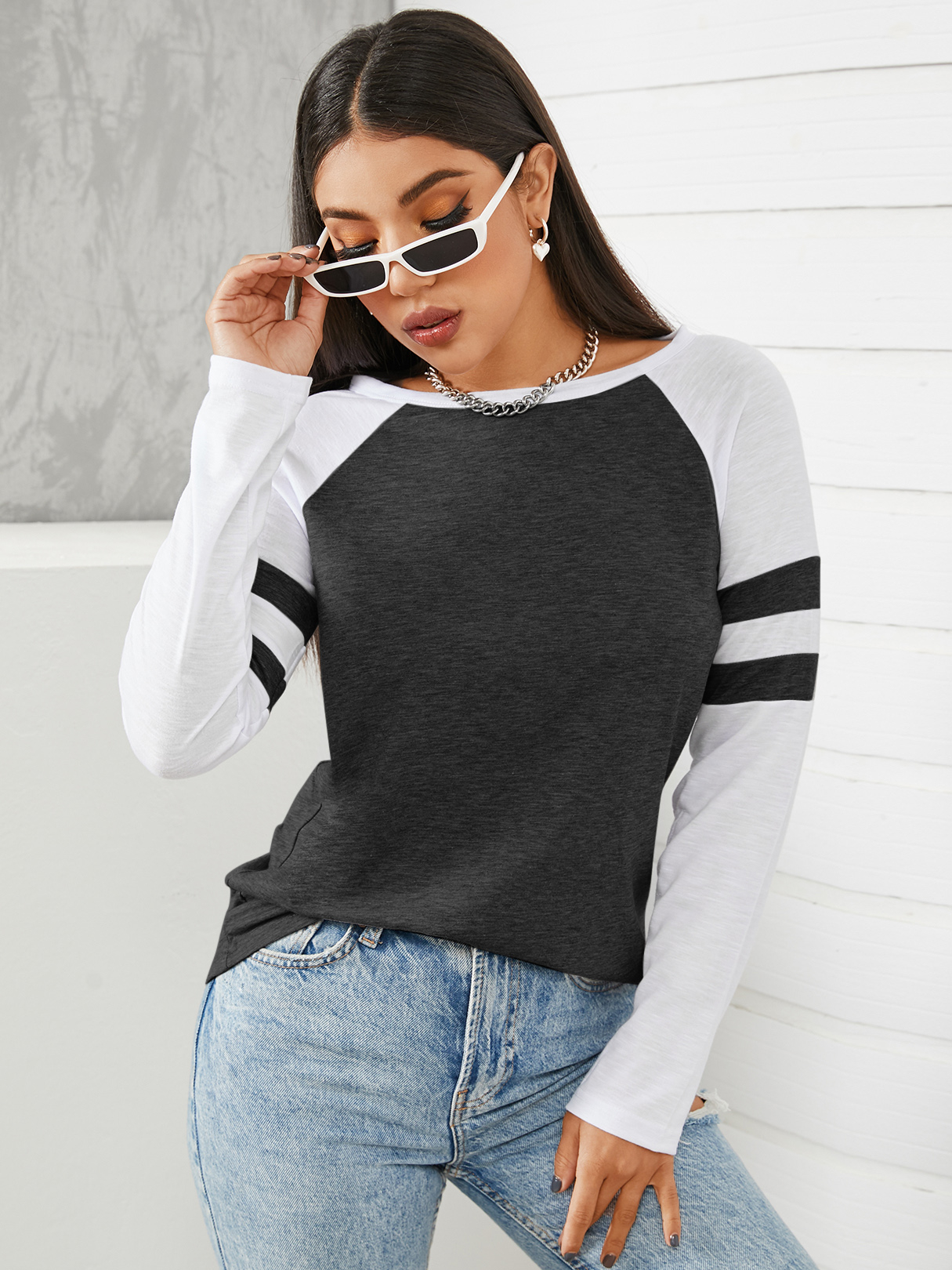 Black Stripe Colorblock Round Neck Raglan Sleeves T-shirt