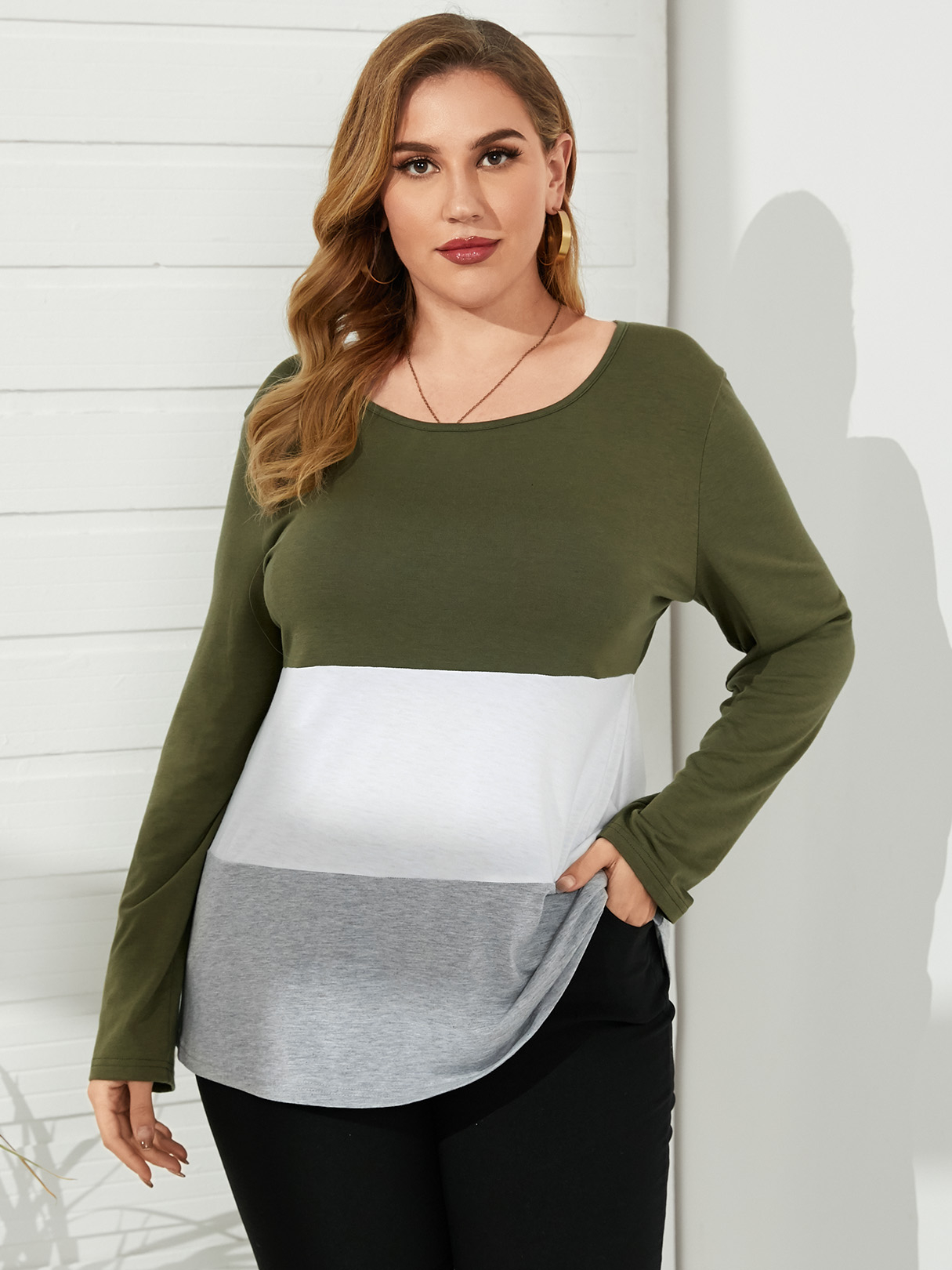 Plus Size Round Neck Color Block Long Sleeves Tee