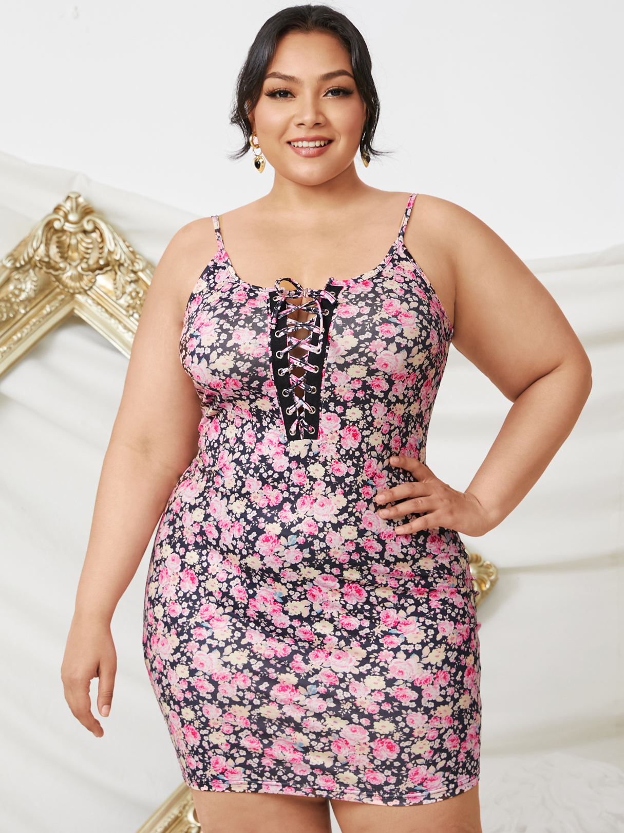 YOINS Plus Size Black Spaghetti Calico Backless Design Lace-Up Design Sleeveless Dress