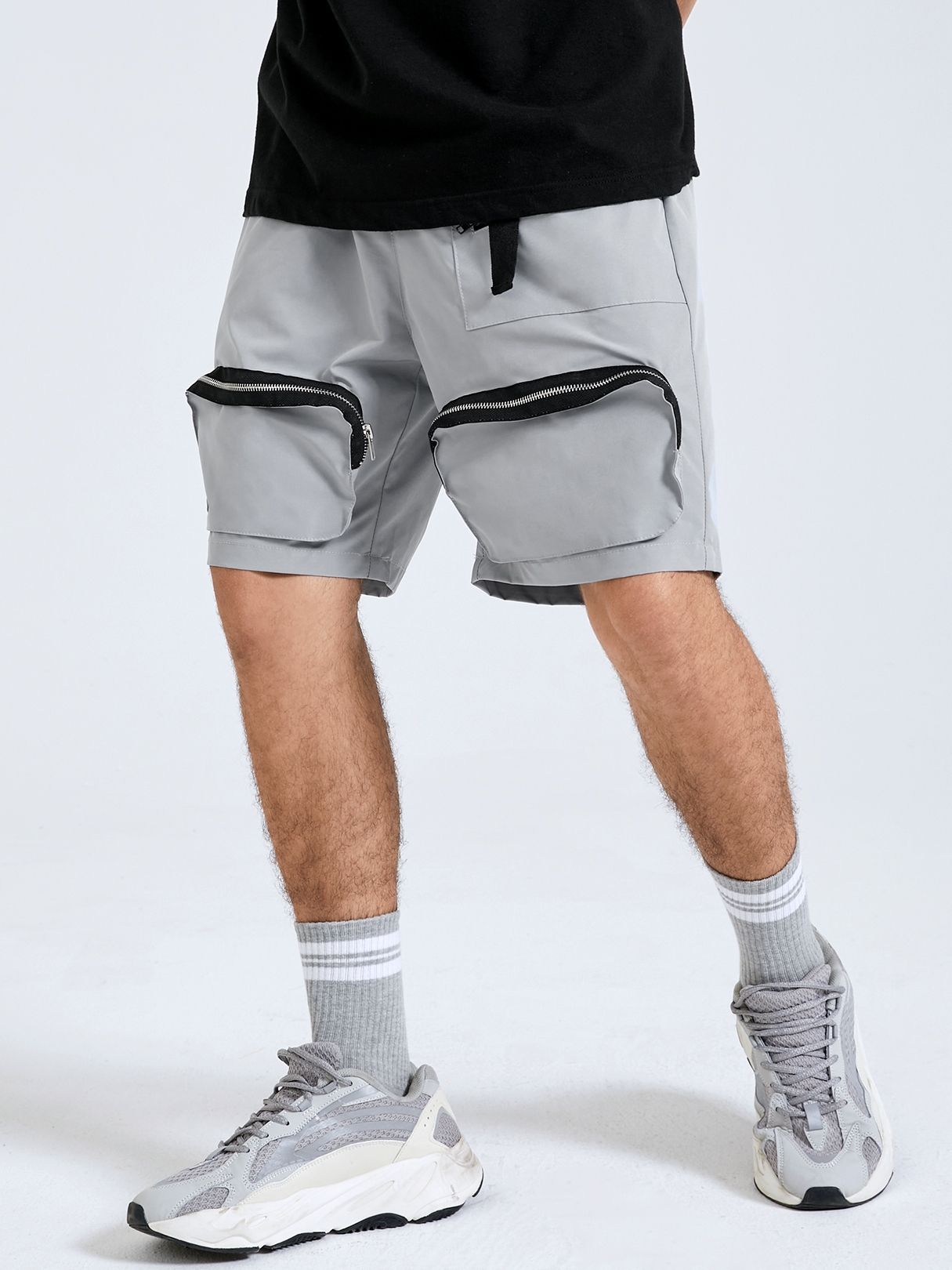 Men Casual Plain Zip Pockets Elastic Waist Shorts