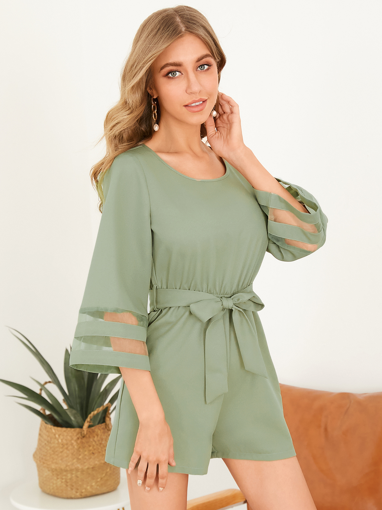 YOINS Round Neck Backless Tie-up Design Bell Sleeves Playsuits