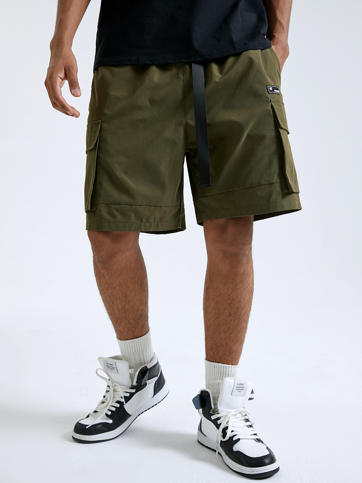 Men Casual Plain Ribbon Design Elastic Waist Cargo Shorts