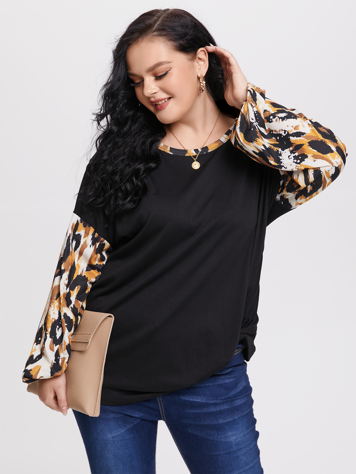 YOINS Plus Size Round Neck Leopard Patchwork Design Long Sleeves Tee