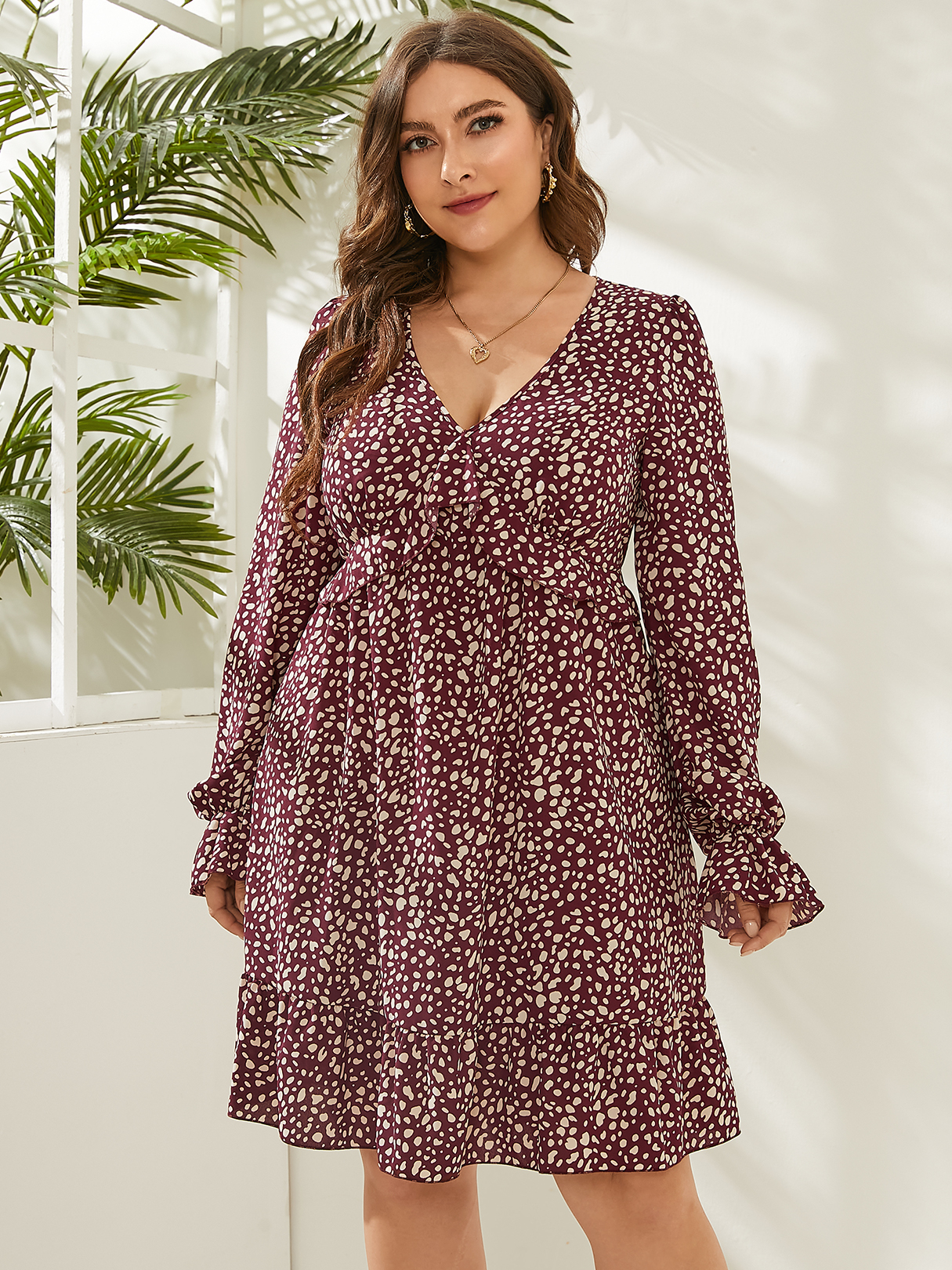 YOINS Plus Size V-neck Spotted Ruffle Trim Long Sleeves Dress