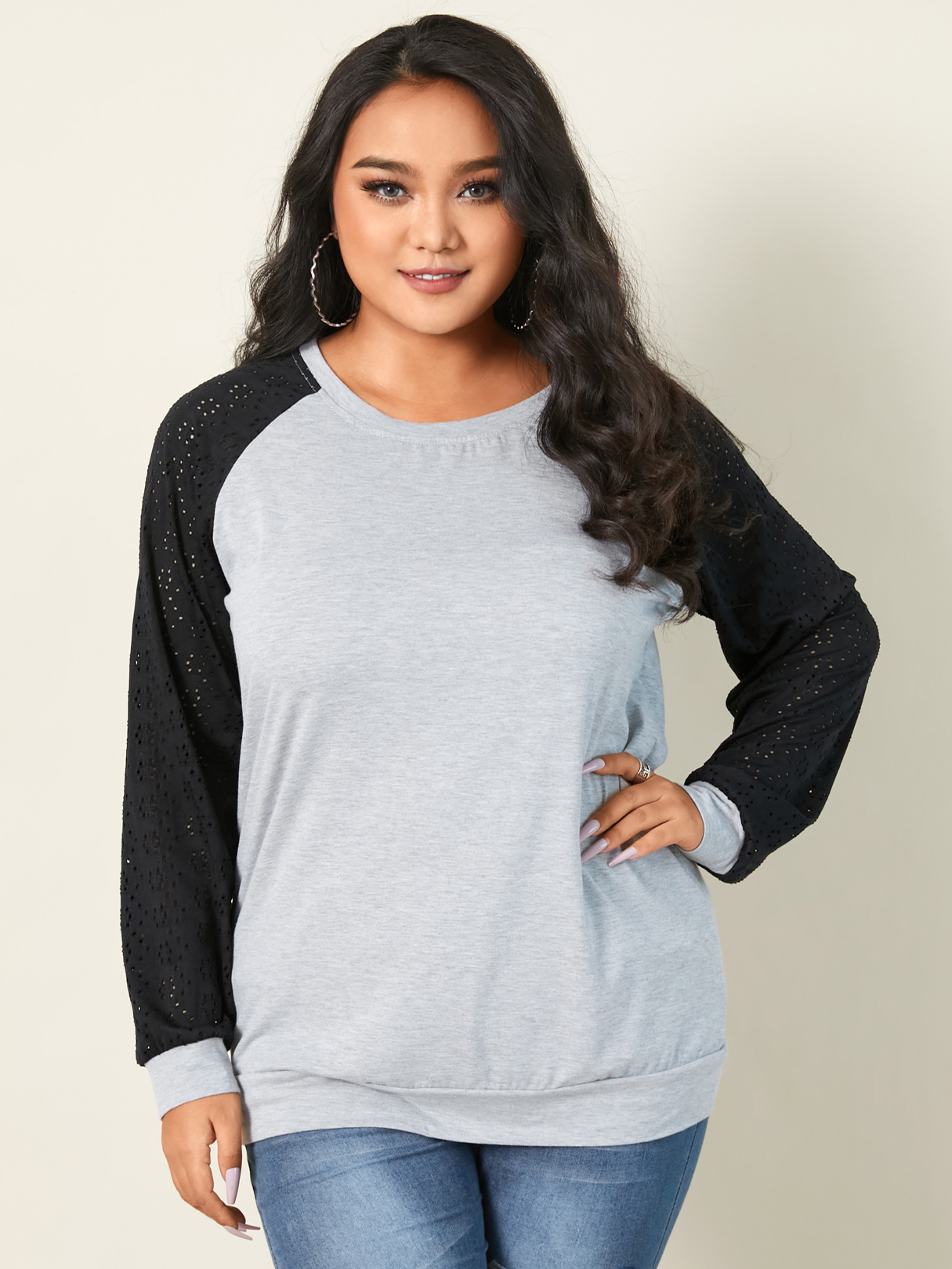 Plus Size Round Neck Patchwork Hollow Design Long Sleeves Sweatshirt