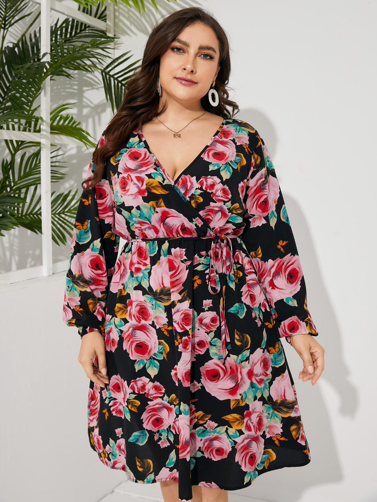 YOINS Plus Size V-neck Floral Print Crossed Front Design Tie-up Design Long Sleeves Dress
