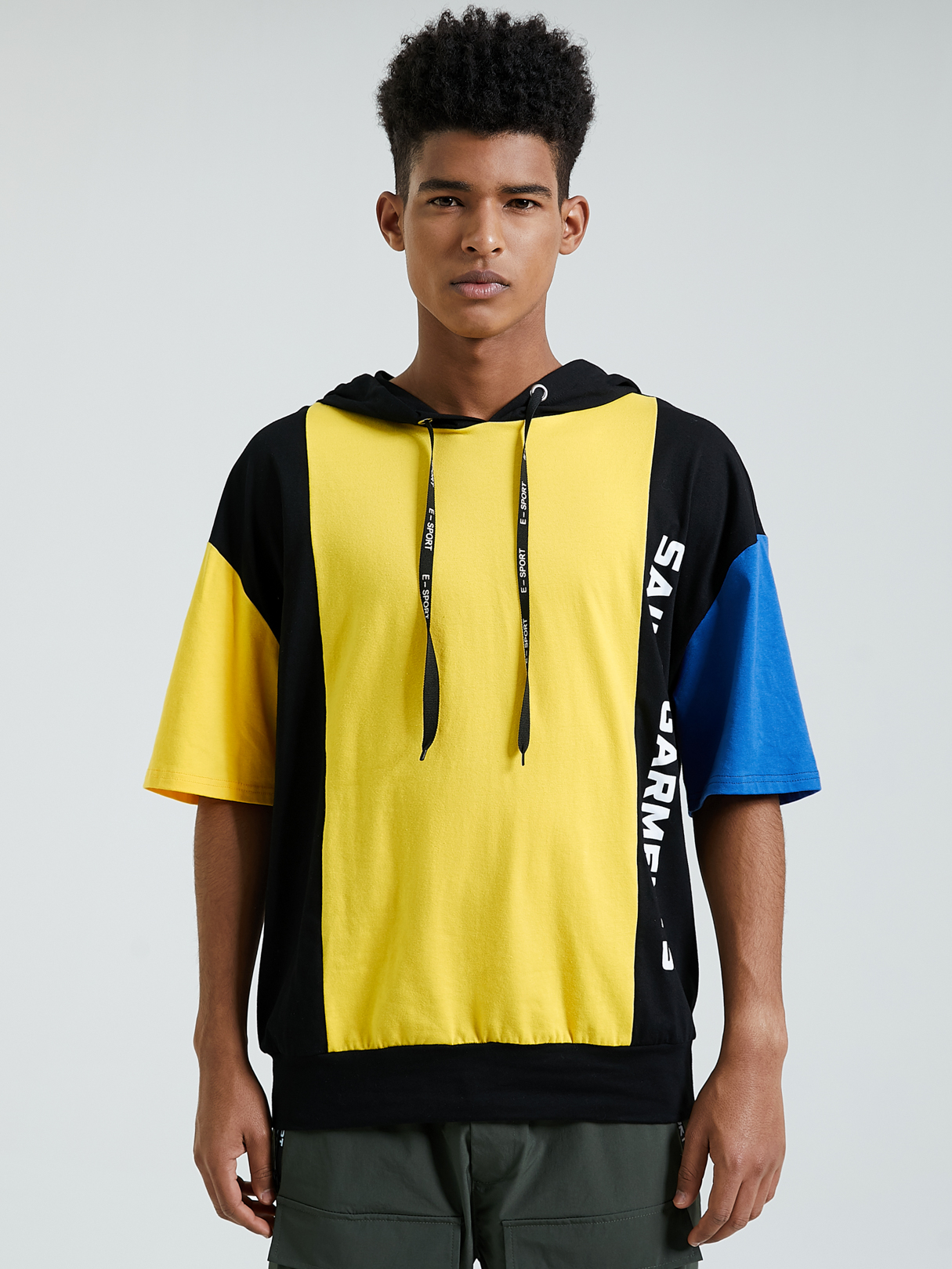 KOYYE Men Hooded Patchwork Letter Color Block T-Shirt