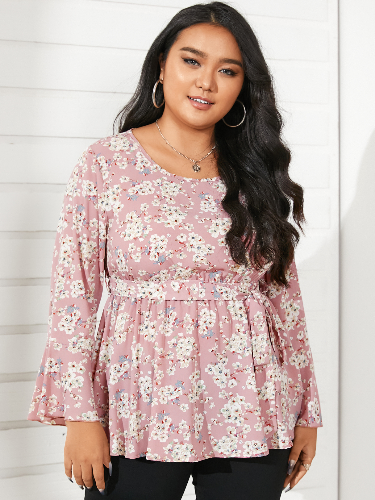 YOINS Plus Size Round Neck Floral Print Belt Design Long Sleeves Blouse
