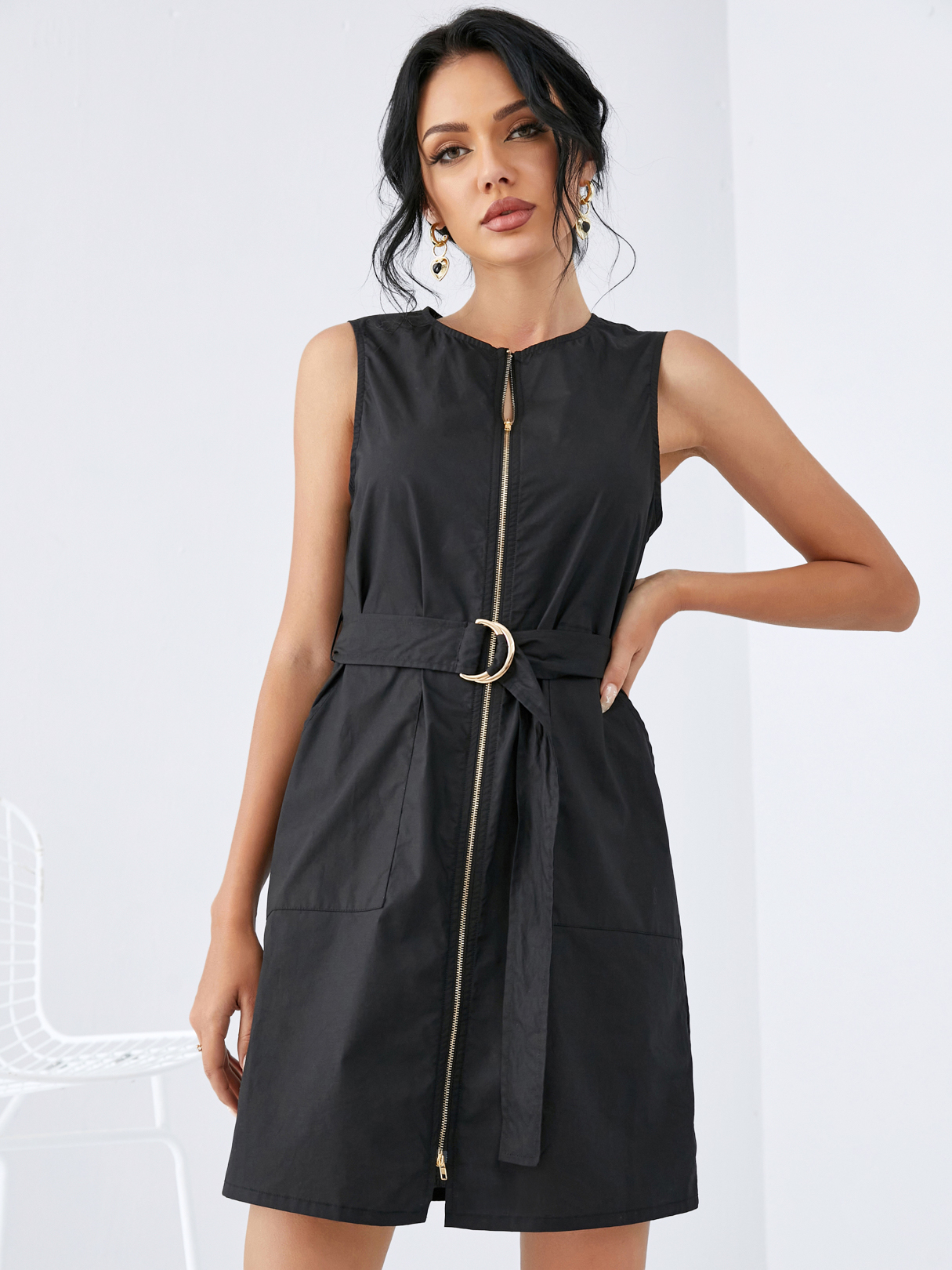 YOINS Black Crew neck Belt design Zip Front Sleeveless Mini Dress