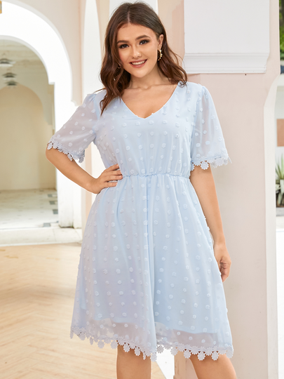 YOINS Plus Size V-neck Jacquard Lace Elastic Strap Short Sleeves Midi Dress