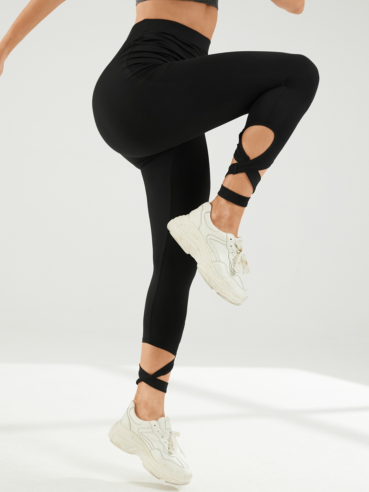 YOINS Black Criss-Cross Cut Out Leggings