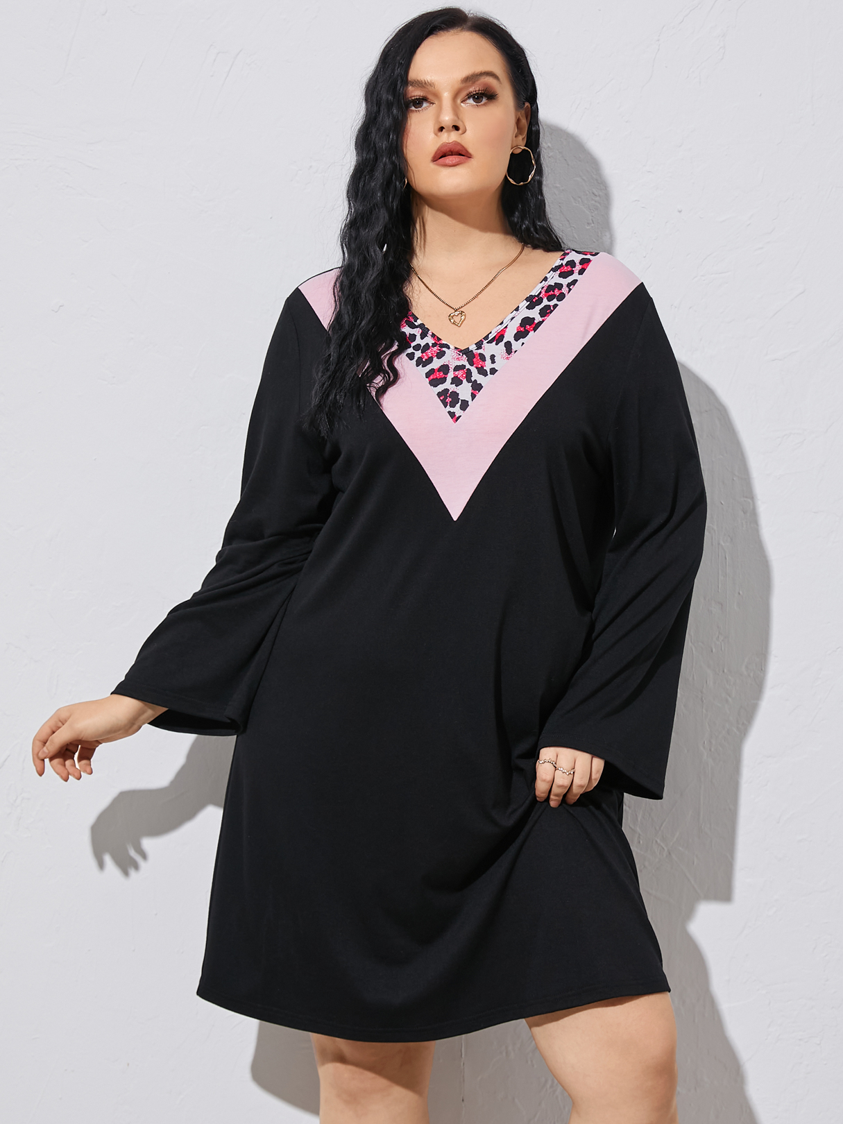 YOINS Plus Size V-neck Leopard Color Block Patchwork Design Long Sleeves Dress