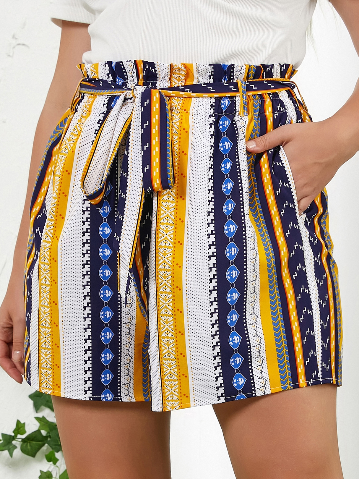 YOINS Plus Size Belt Design Side Pocket Tie-up Design Shorts