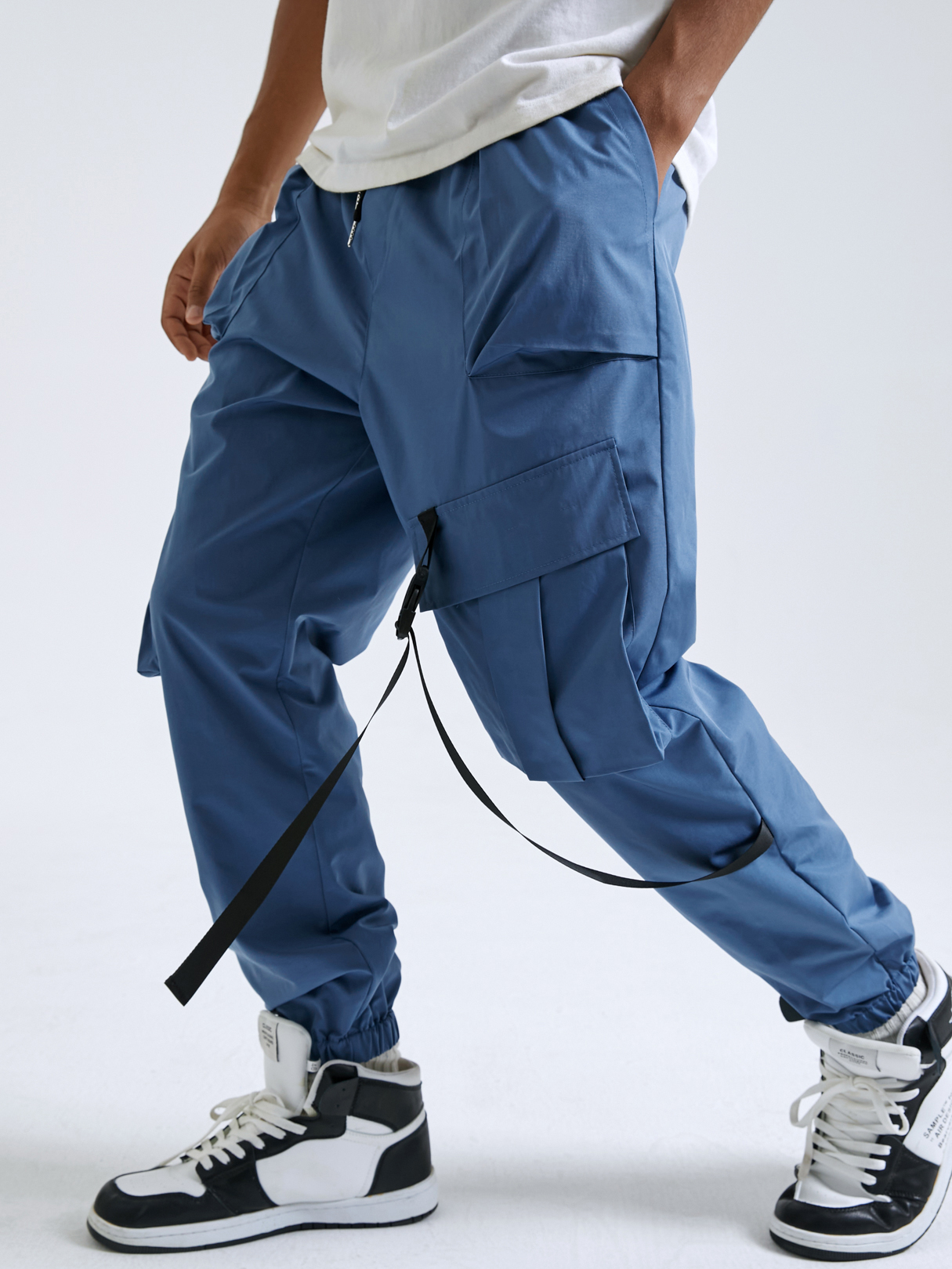 Men Fashion Plain Ribbon Design Drawstring Waist Casual Cargo Pants