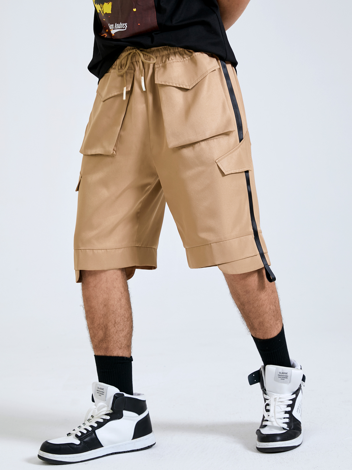 Men Casual Plain Multi-pocket Elastic Waist Cargo Shorts