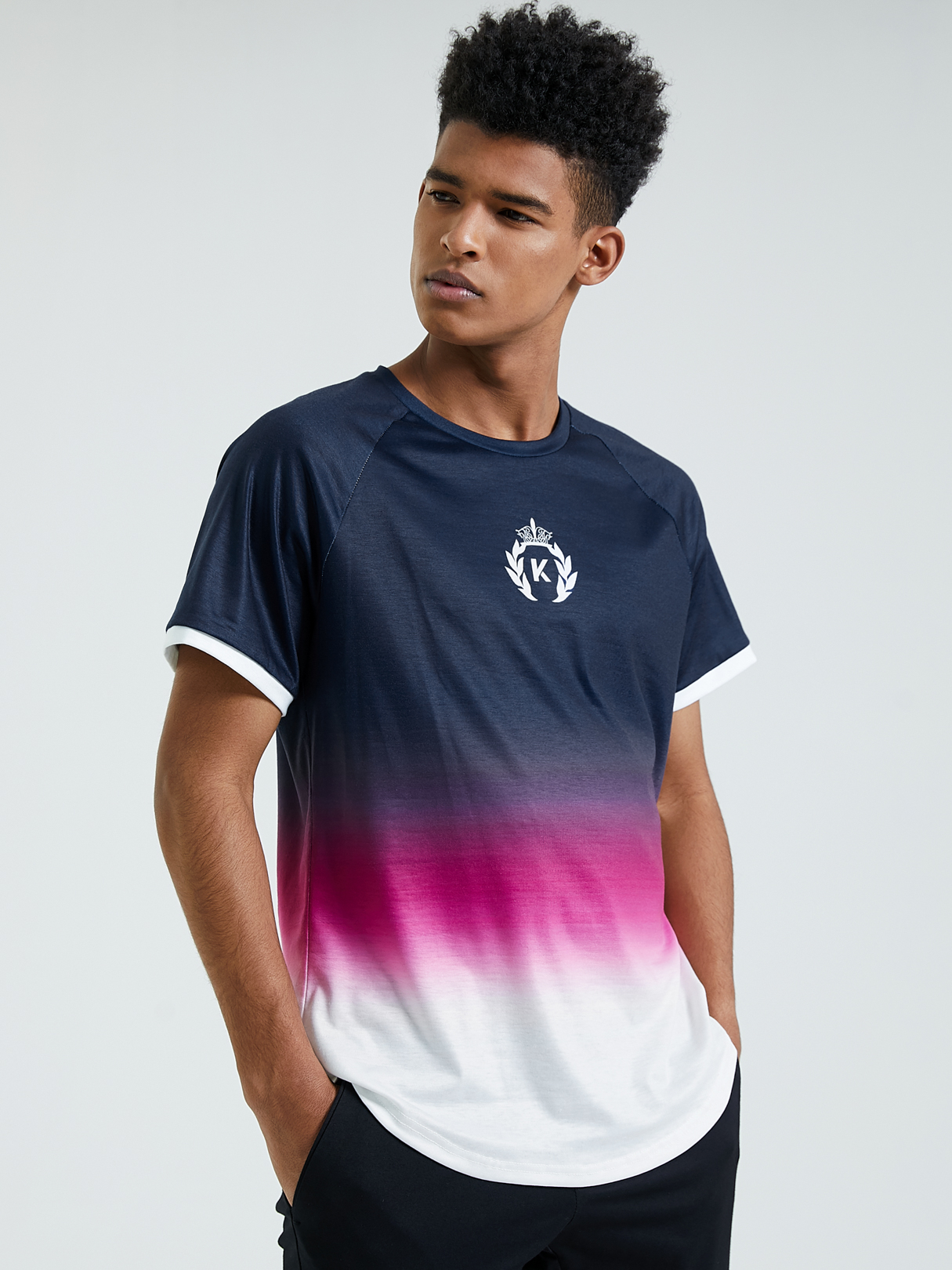 KOYYE Men Casual Graphic Letter Gradient T-Shirt