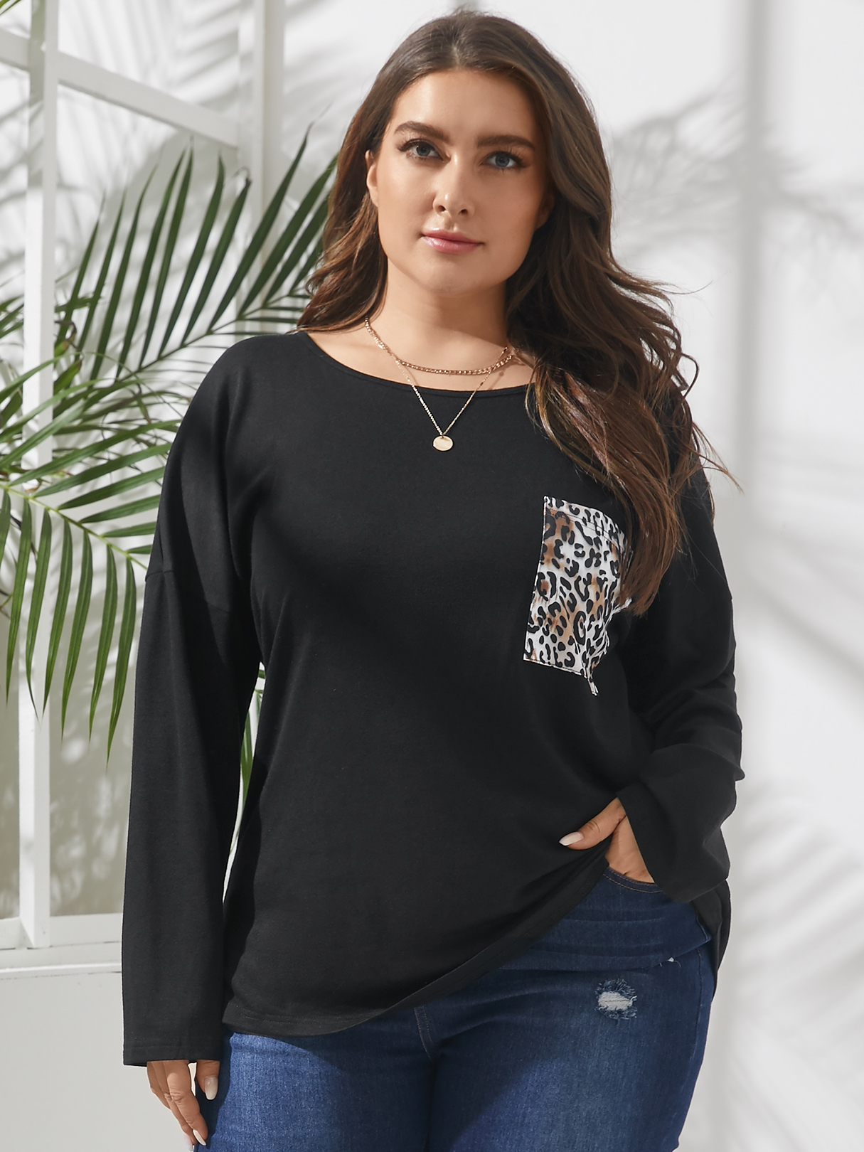 Plus Size Round Neck Leopard Patchwork Long Sleeves Tee