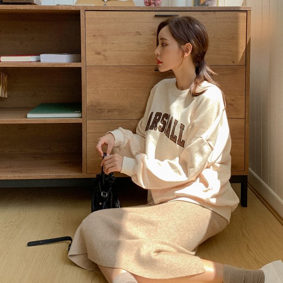 MERONGSHOP - Round-Neck Lettering Pullover - Cream/One Size