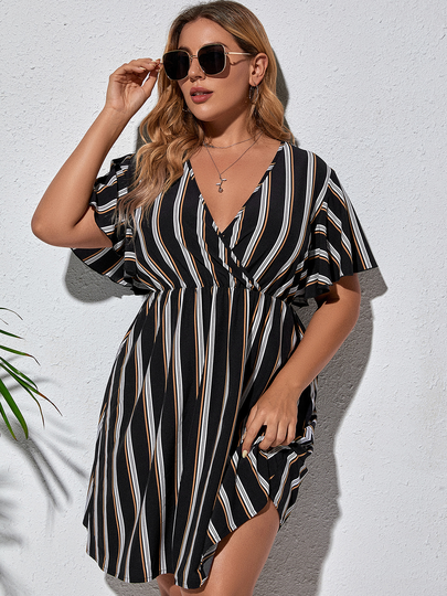 Plus Size V-neck Striped Short Sleeves Dress