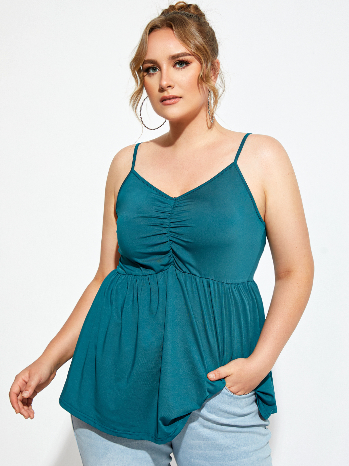 YOINS BASICS Plus Size V-neck Backless Design Pleated Sleeveless Cami