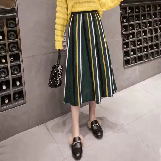 Souland - Band-Waist Jacquard Pattern Knit Midi Skirt - Green/One Size