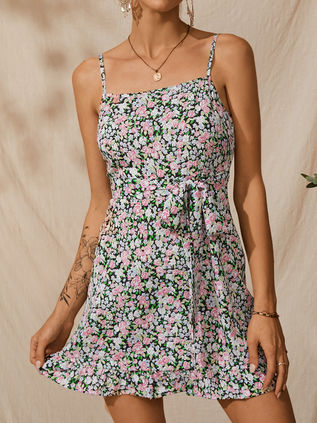 YOINS Black Floral Print Backless Tie-up Design Sleeveless Mini Dress