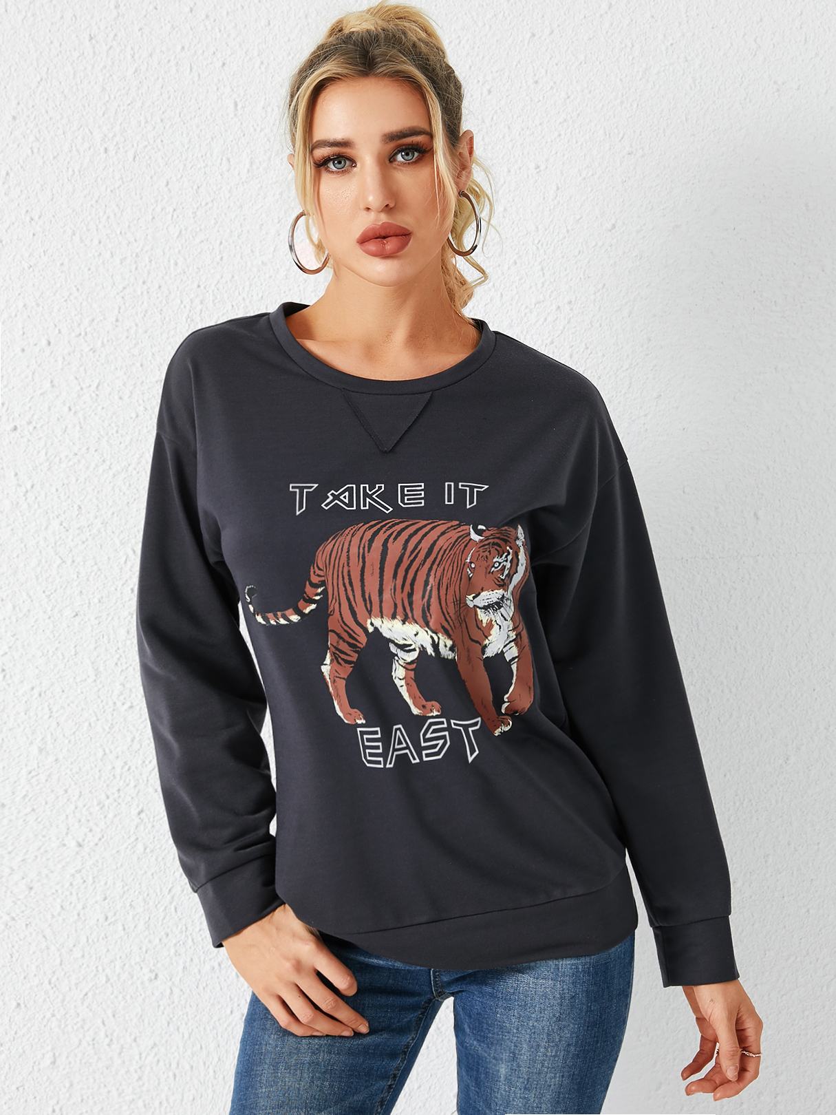 YOINS Grey Animal Graphic Round Neck Long Sleeves Sweatshirt