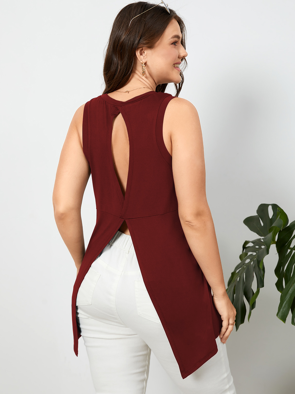YOINS Plus Size Cut Out Slit Design Sleeveless Tank Top