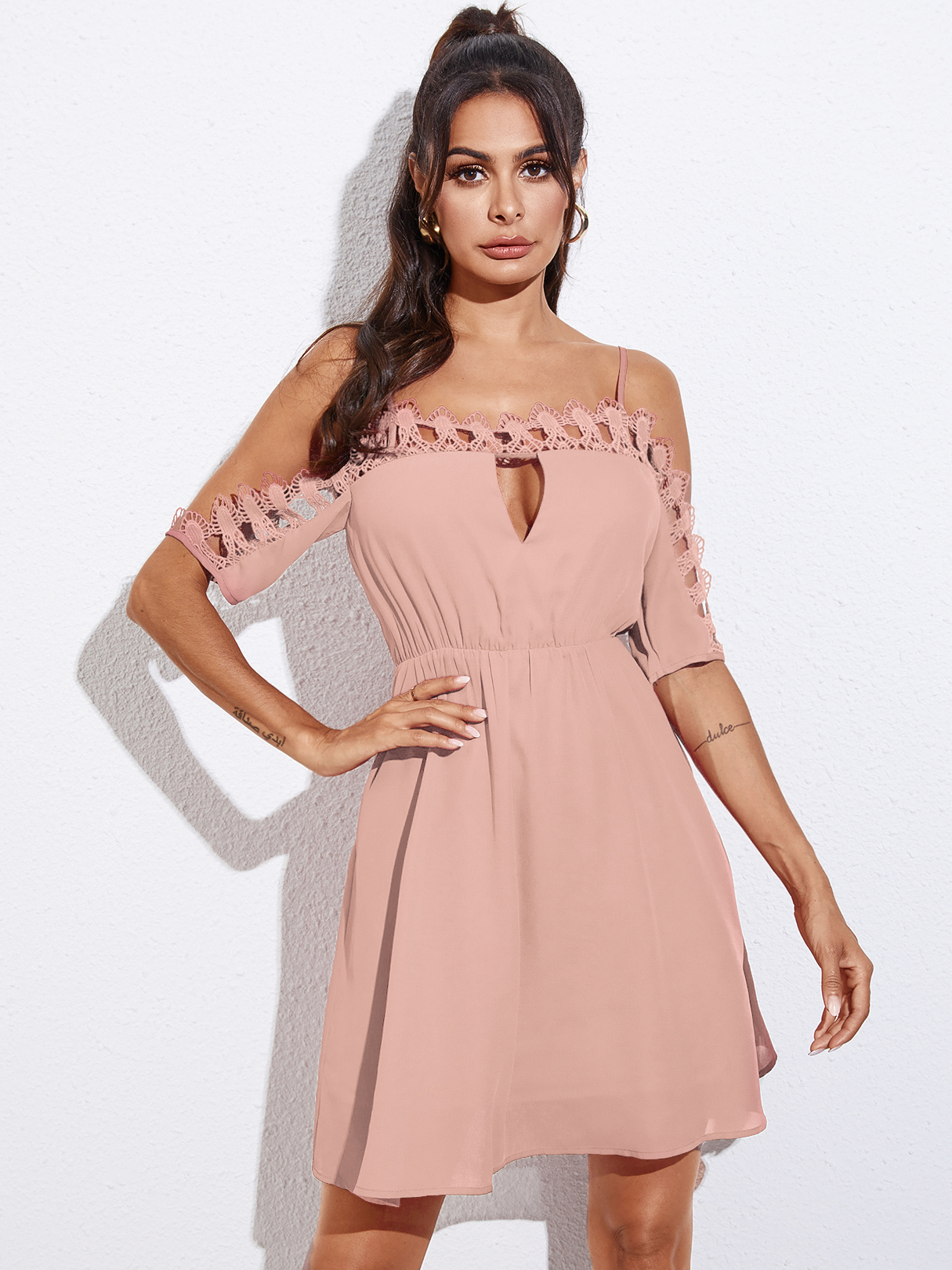 YOINS Cut Out Cold Shoulder Half Sleeves Chiffon Dress