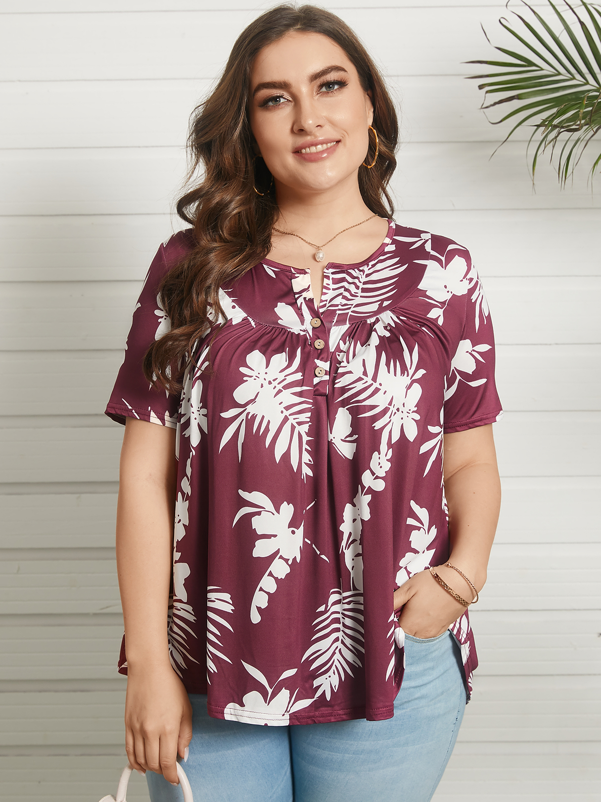 Plus Size Round Neck Tropical Button Design Short Sleeves Tee