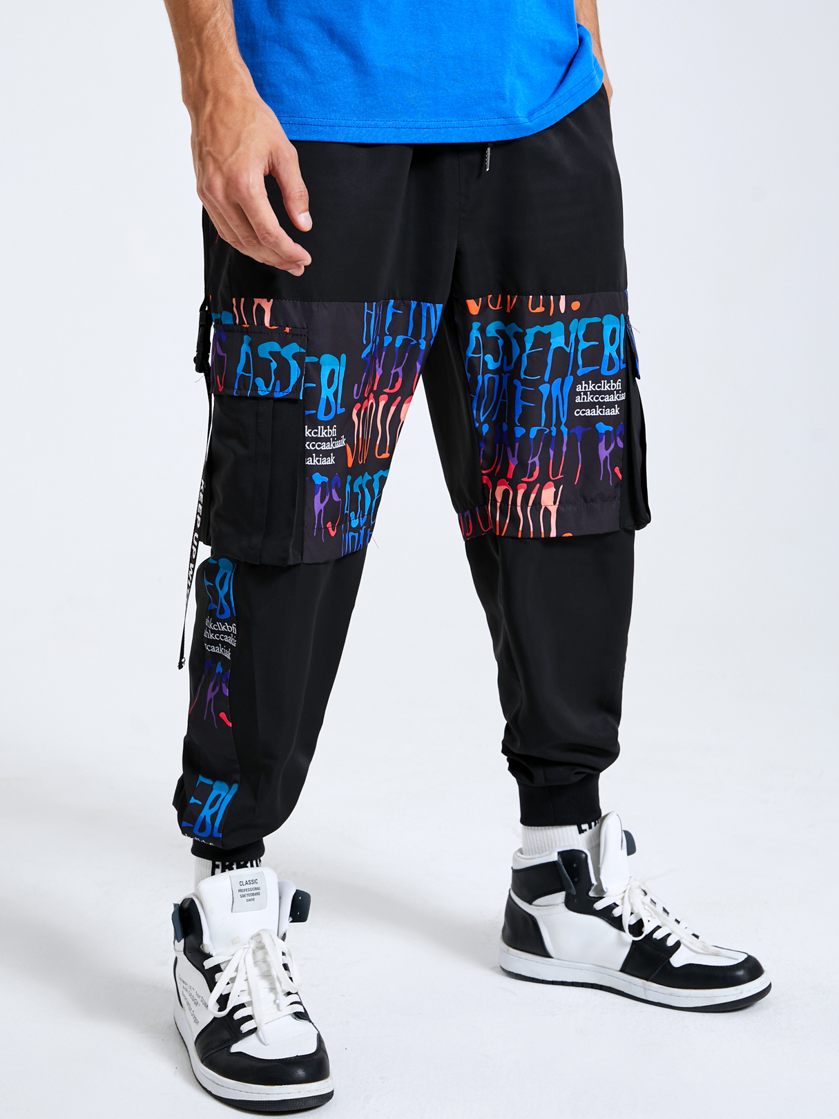 Men Letter Print Drawstring Waist Cargo Pants