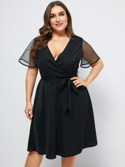 YOINS Plus Size Black Belt Design V-neck Short Sleeves Dress