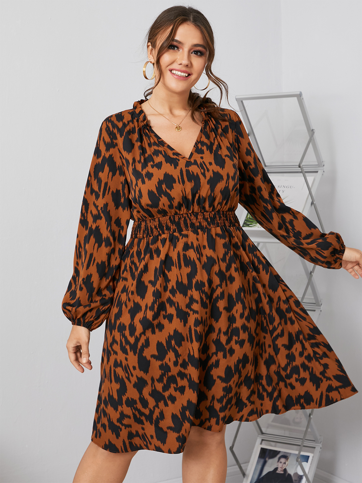 Plus Size V-neck Leopard Shirring Lettuce-Edge Long Sleeves Dress