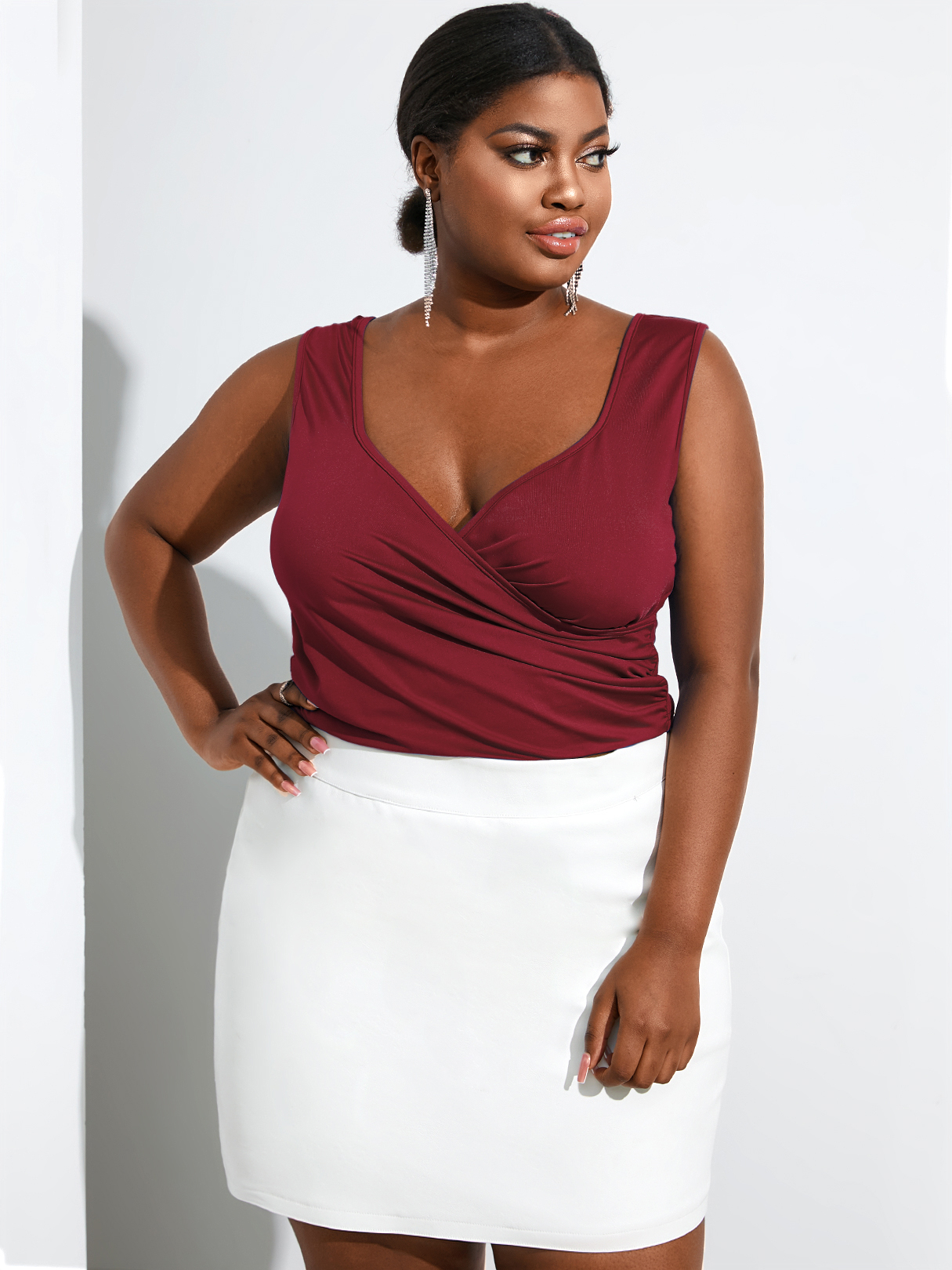 YOINS BASICS Plus Size Deep V Neck Sleeveless Tank Top