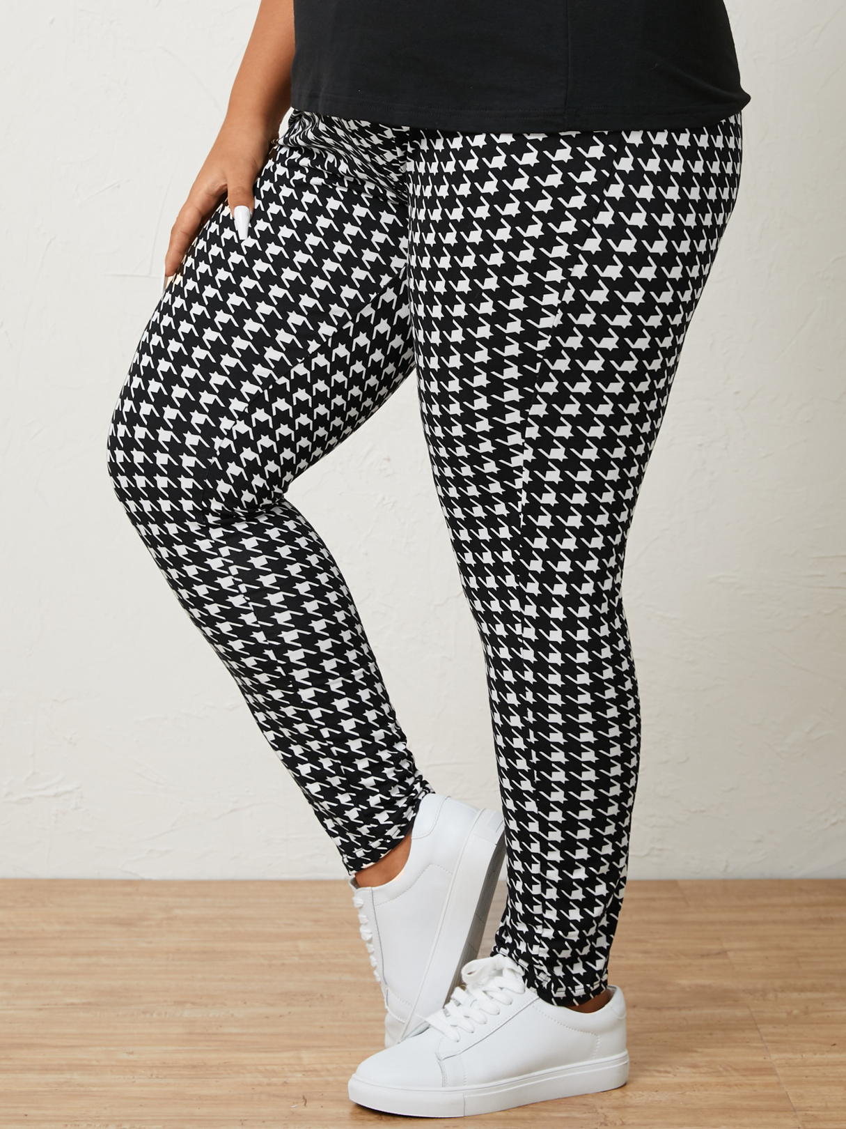 BASICS Plus Size Houndstooth Striped Pants