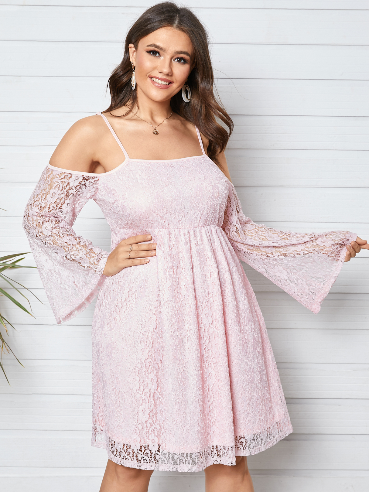 YOINS Plus Size Cold Shoulder Lace Spaghetti Strap Long Sleeves Dress