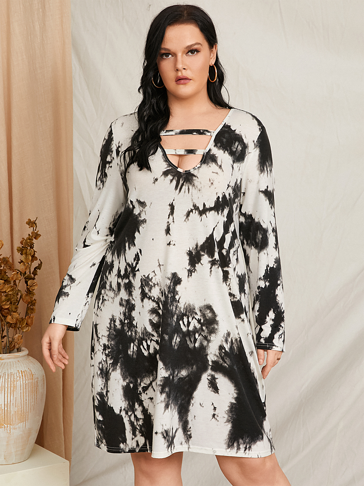 YOINS Plus Size V-neck Tie Dye Cut Out Long Sleeves Dress