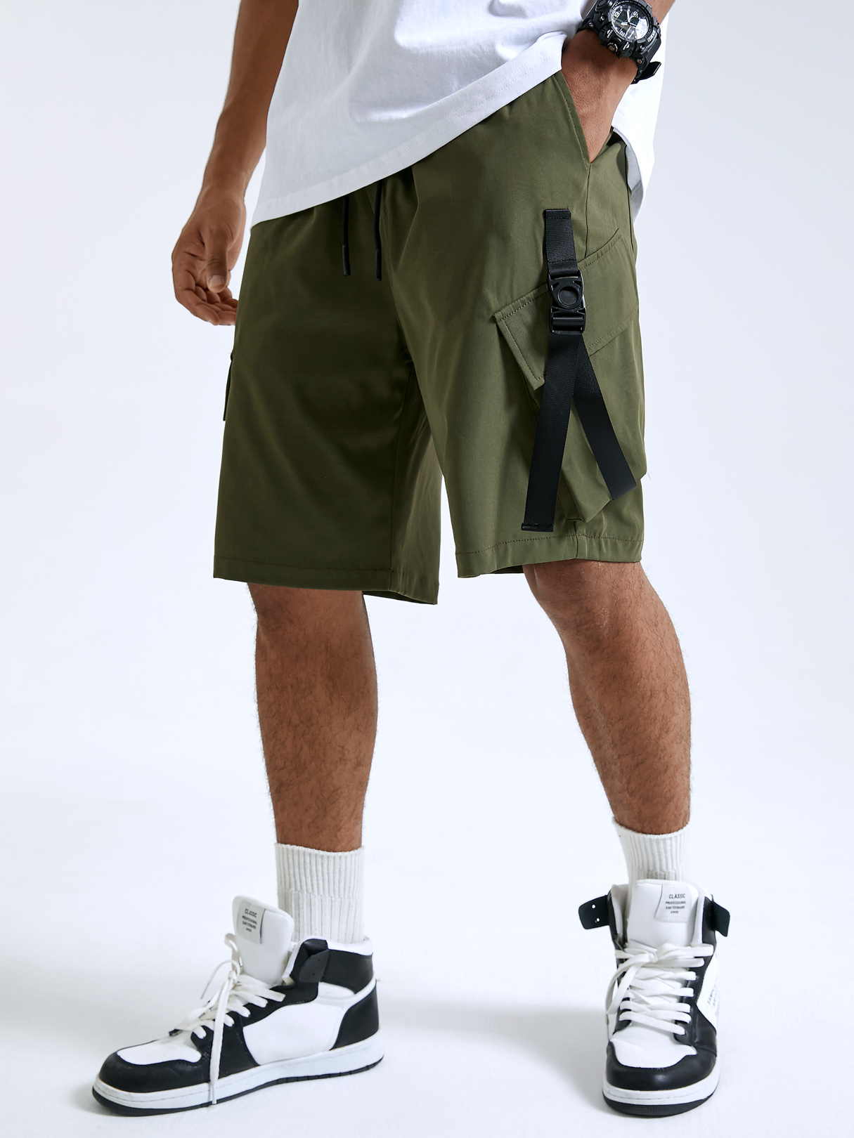 Men Plain Big Pocket Ribbon Design Casual Cargo Shorts