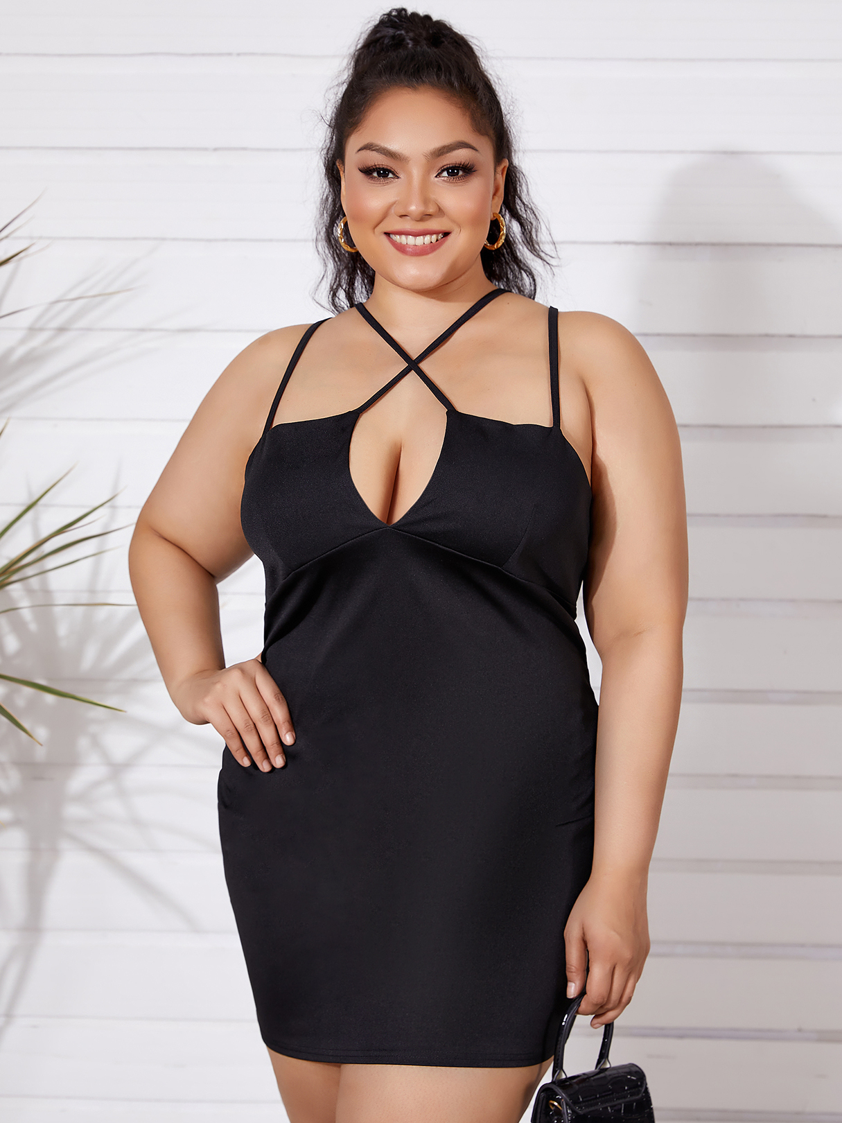 Plus Size Black Spaghetti Backless Design Criss-Cross Sleeveless Dress