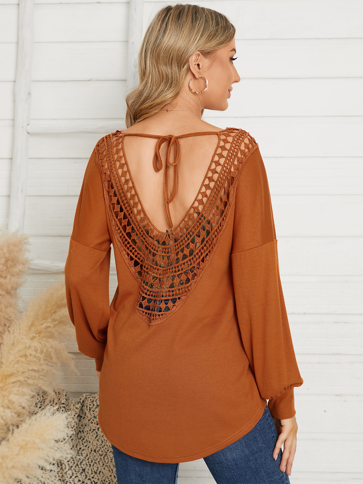 YOINS Hollow Crochet Lace Embellished Round NecK Tee