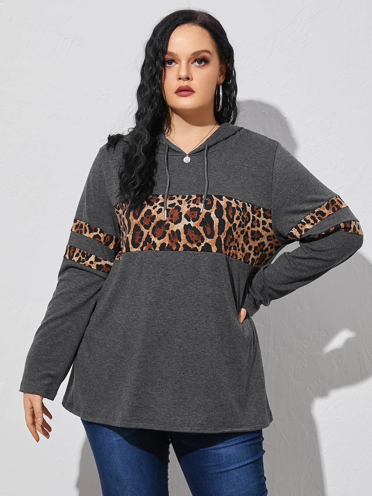 YOINS Plus Size Leopard Patchwork Design Long Sleeves Sweatshirt