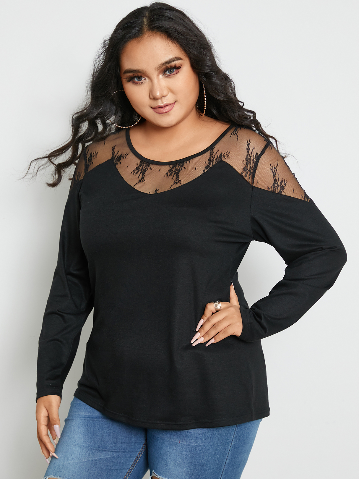 Plus Size Round Neck Lace Long Sleeves Tee