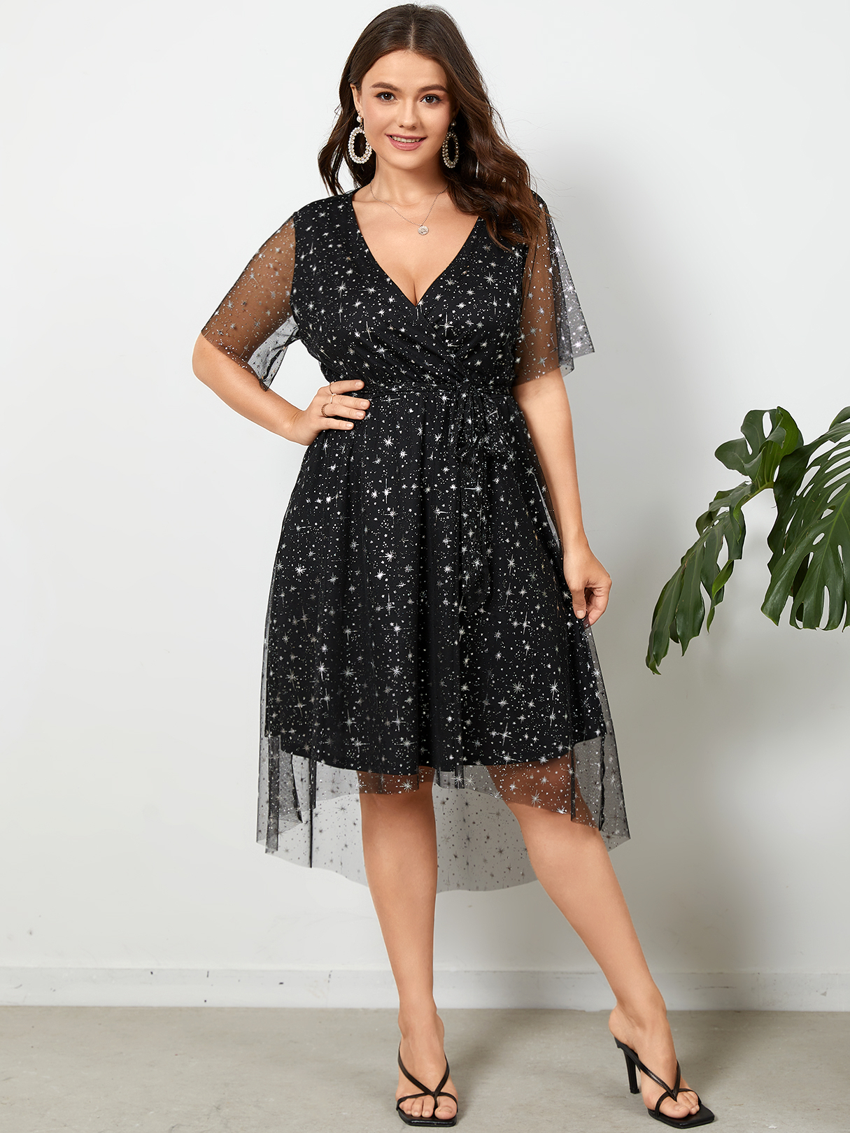 YOINS Plus Size V-neck Crossed Front Design Short Sleeves Mini Dress