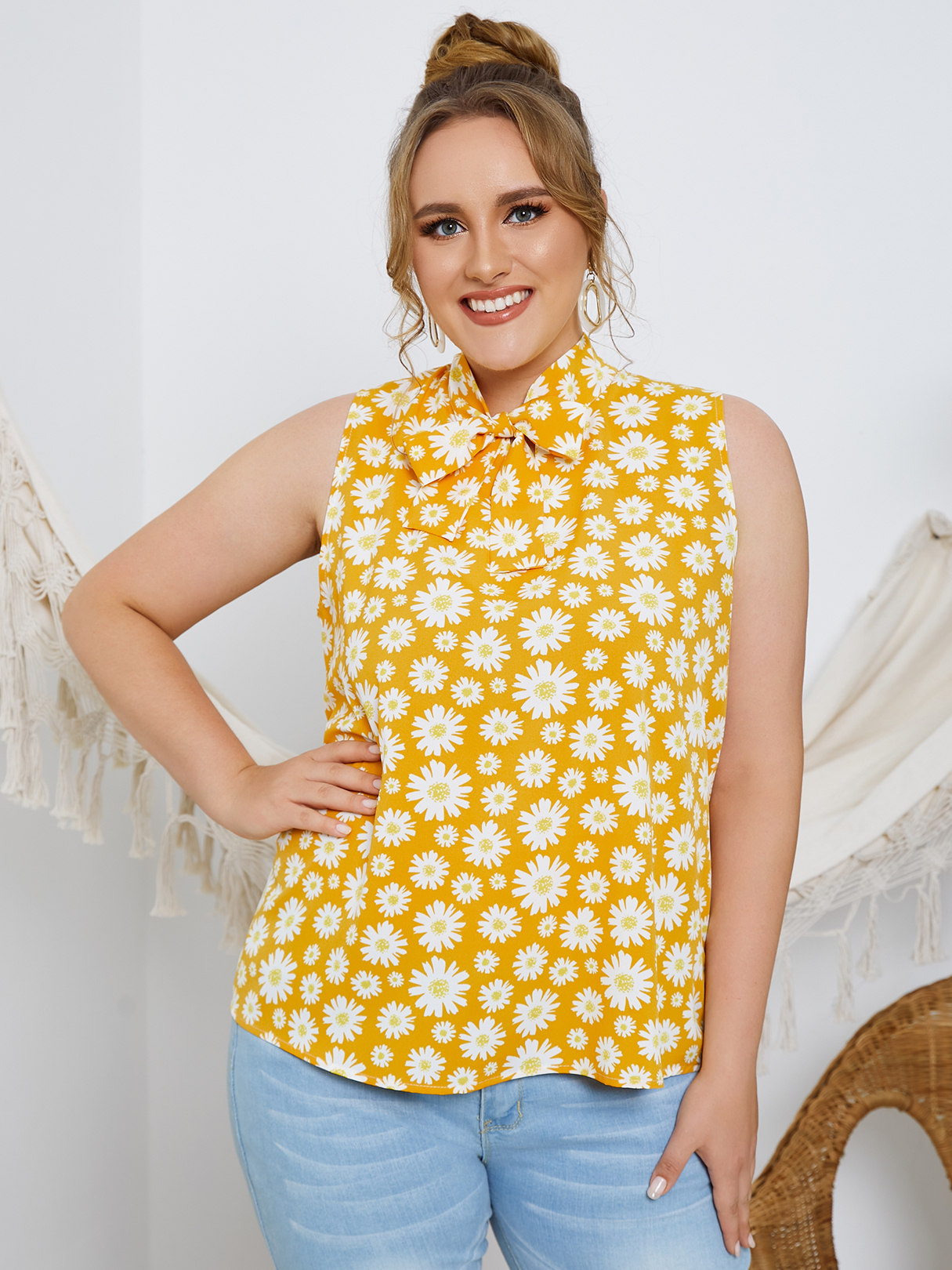 Plus Size Yellow Calico Bowknot Sleeveless Tank Top