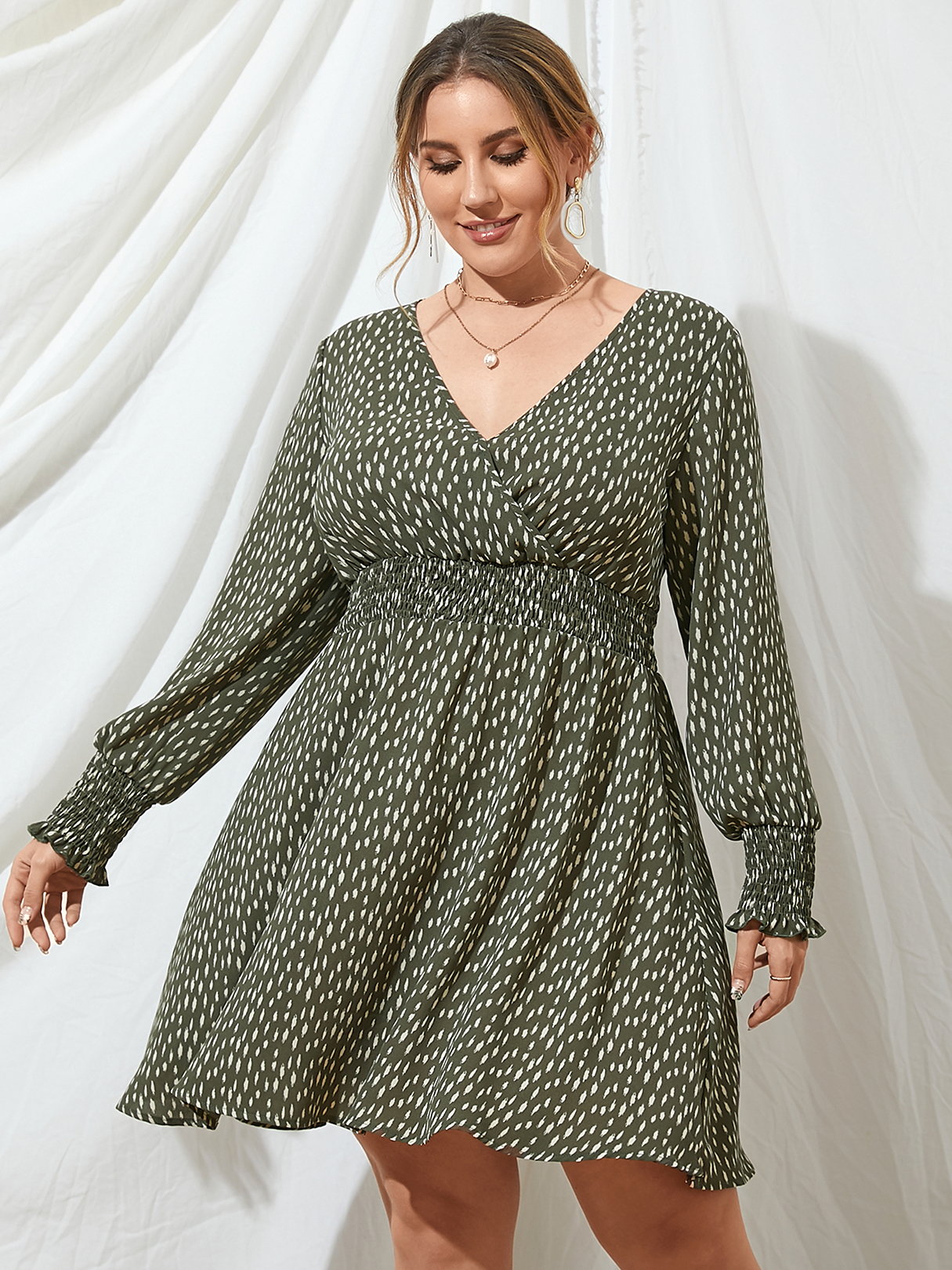 YOINS Plus Size V-neck Polka Dot Shirring Wrap Design Long Sleeves Mini Dress
