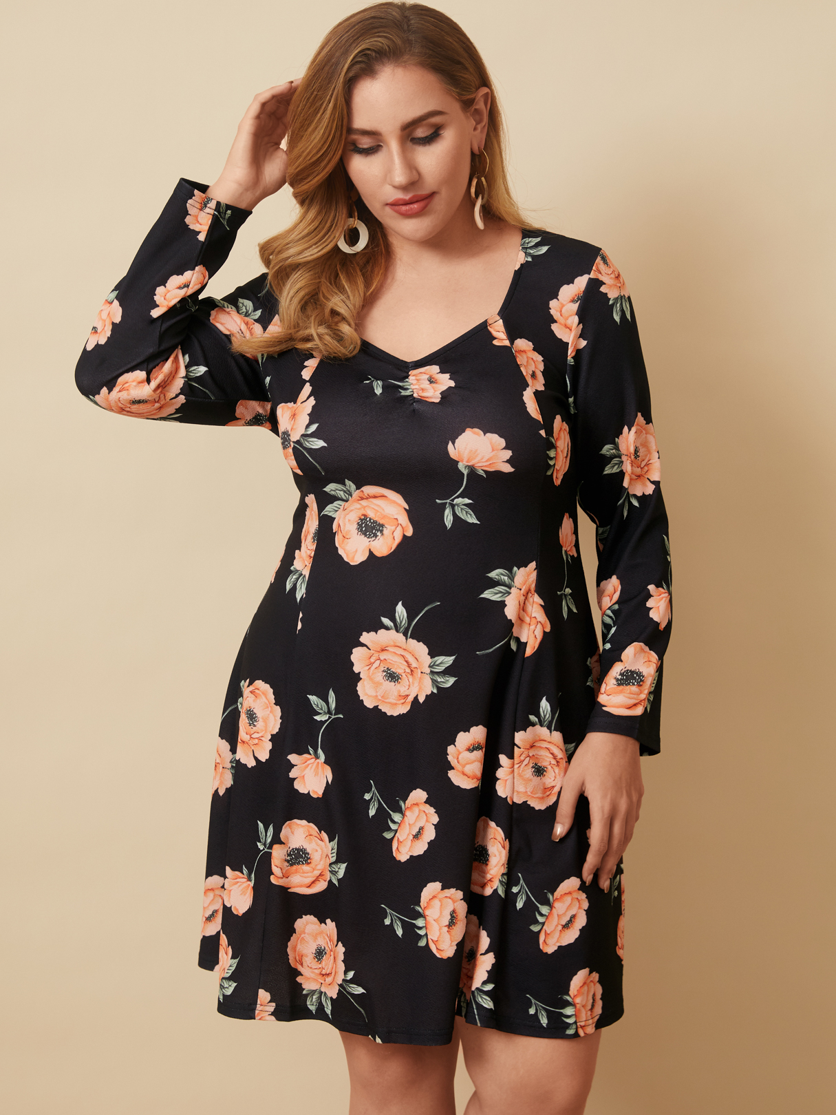 YOINS Plus Size V-neck Floral Print Pleated Long Sleeves Mini Dress