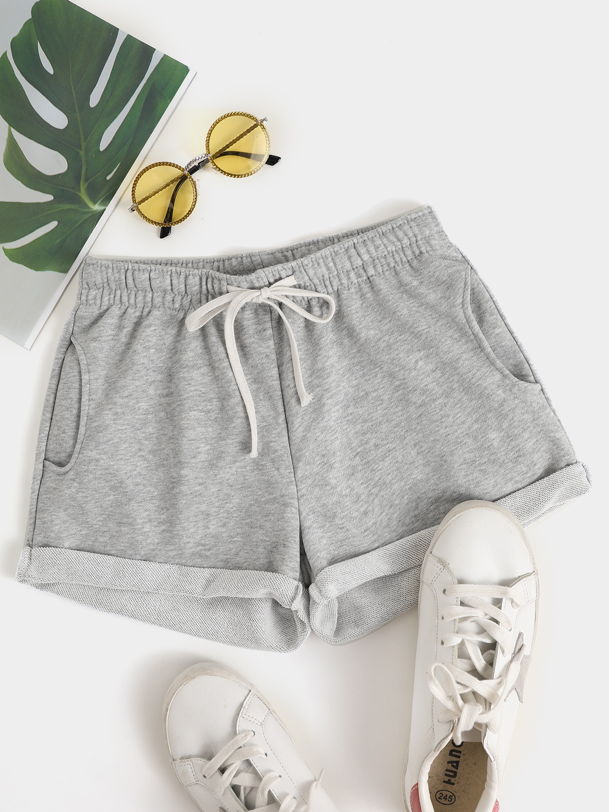 Side Pockets Flanging Drawstring Waist Shorts